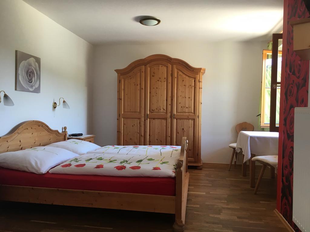Winzerhof Familie Kloeckl Apartment Klöch Екстериор снимка